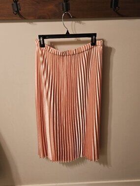 Anne Klein Satin Pleated Skirt (M) Blush Pink Like New (See Style Inspo Photos)